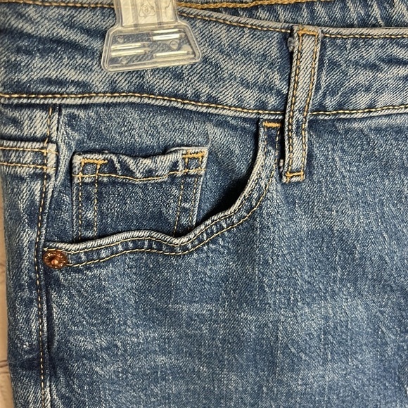 Old Navy High Rise Kicker Boot Cut Jeans - Picture 4 of 13